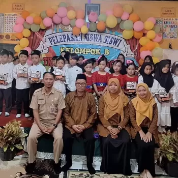 Sinergi PAUD dan SD Mengantarkan Generasi Hebat: Pelepasan S